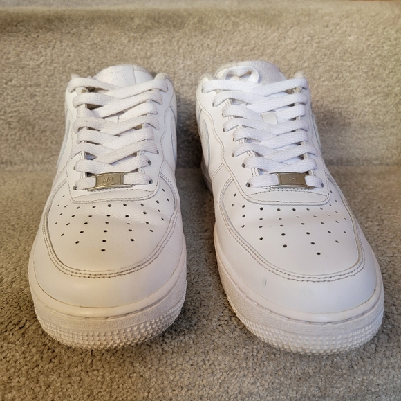 Nike Air Force 1 Low 07 White Triple White AF1 Men’s Size 9.5 Women's 11 CW2288. - Picture 2 of 7